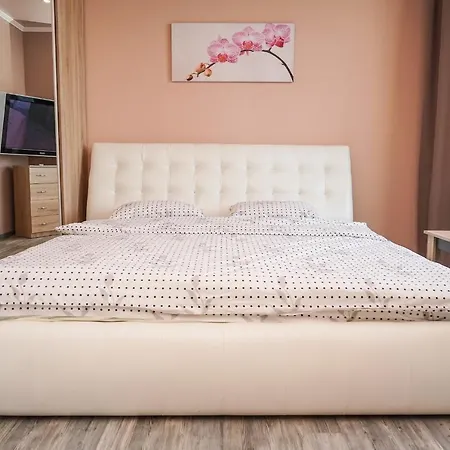 Cozy Apartment In A New Building Close To The Downtown كييف المظهر الخارجي الصورة