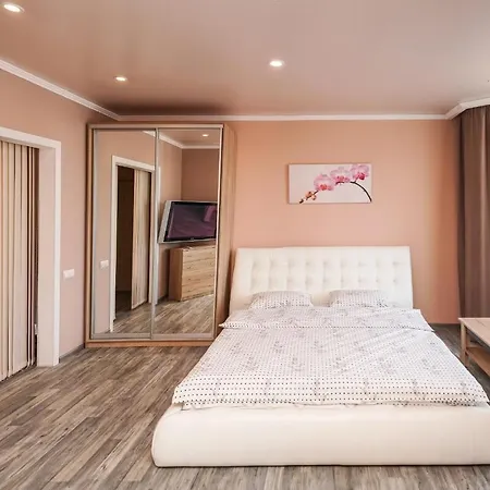 Cozy Apartment In A New Building Close To The Downtown كييف المظهر الخارجي الصورة