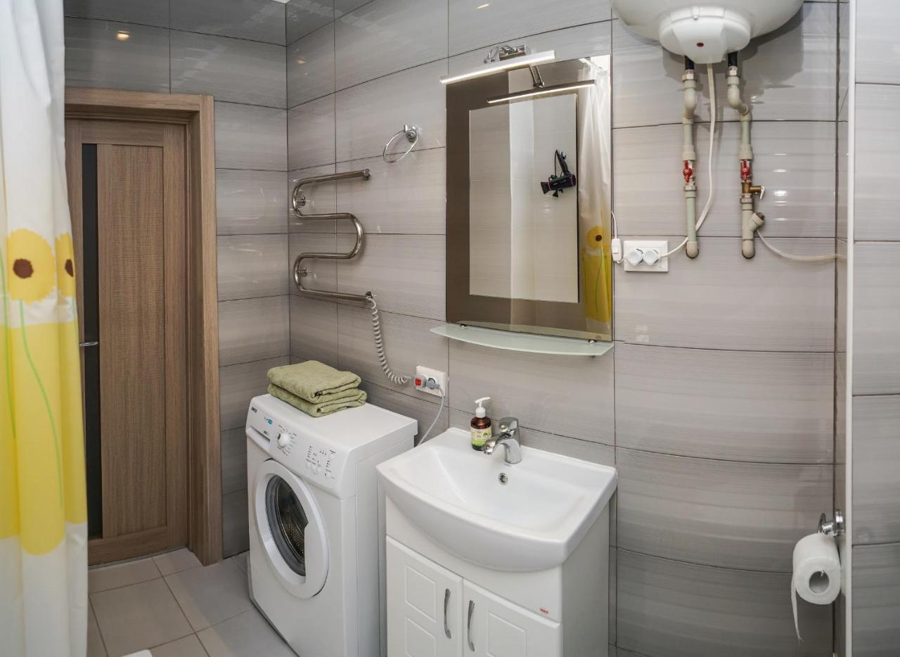 Cozy In A New Building Close To The Downtown Апартаменты *